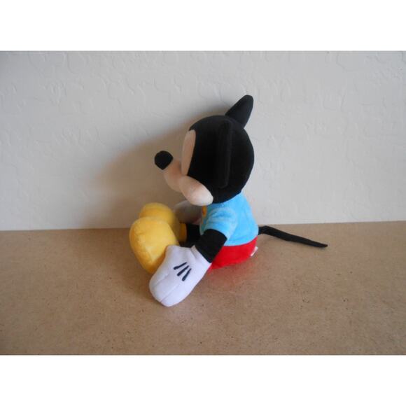Talking, Singing, and Light Up Club House Mickey Mouse - Picture 7 of 15